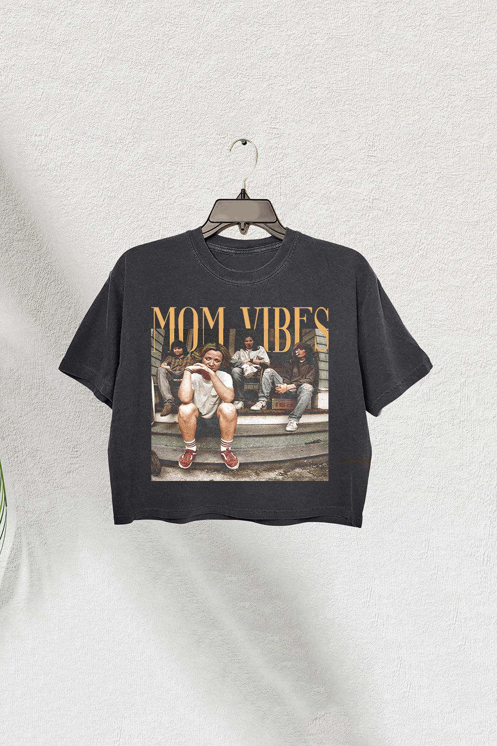 Retro Sitcom Mom Vibes Thug Life Crop Tee For Women